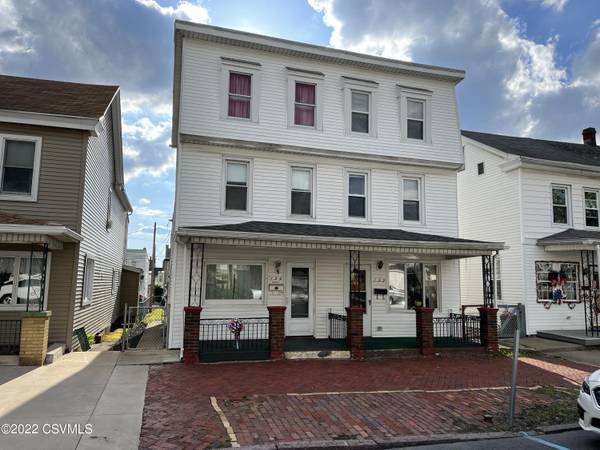 134 S MAPLE Street, Mt. Carmel, PA 17851