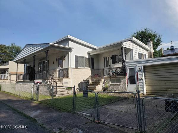 1408 W SPRUCE Street, Coal Township, PA 17866