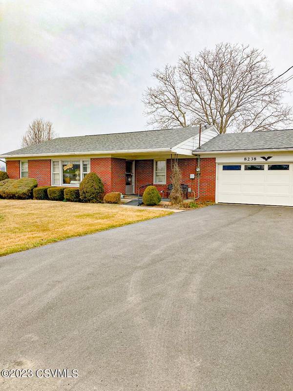 8238 OLD TURNPIKE Highway, Mifflinburg, PA 17844