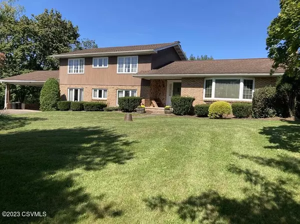 9 HILLTOP ACRES Lane, Berwick, PA 18603