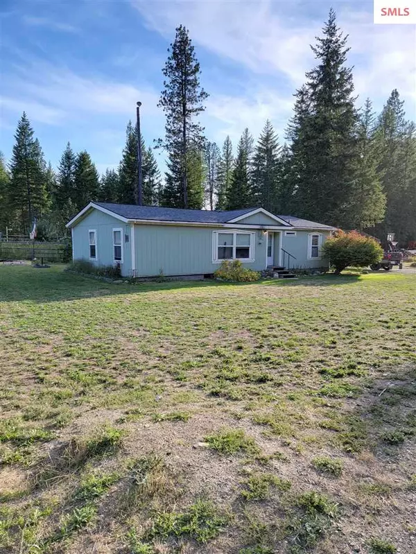 108 Basin Ln, Moyie Springs, ID 83845