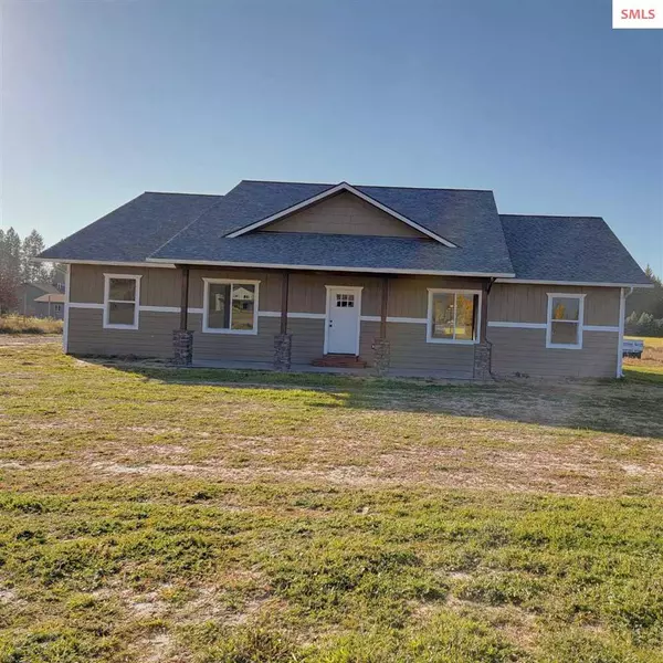 514 S Division St, Moyie Springs, ID 83845