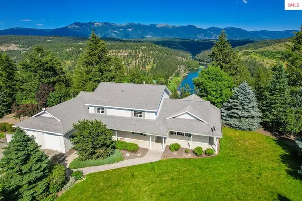 289 E Mountain View Rd., Moyie Springs, ID 83845