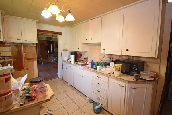 Bonners Ferry, ID 83805-0000,7179 Oak St