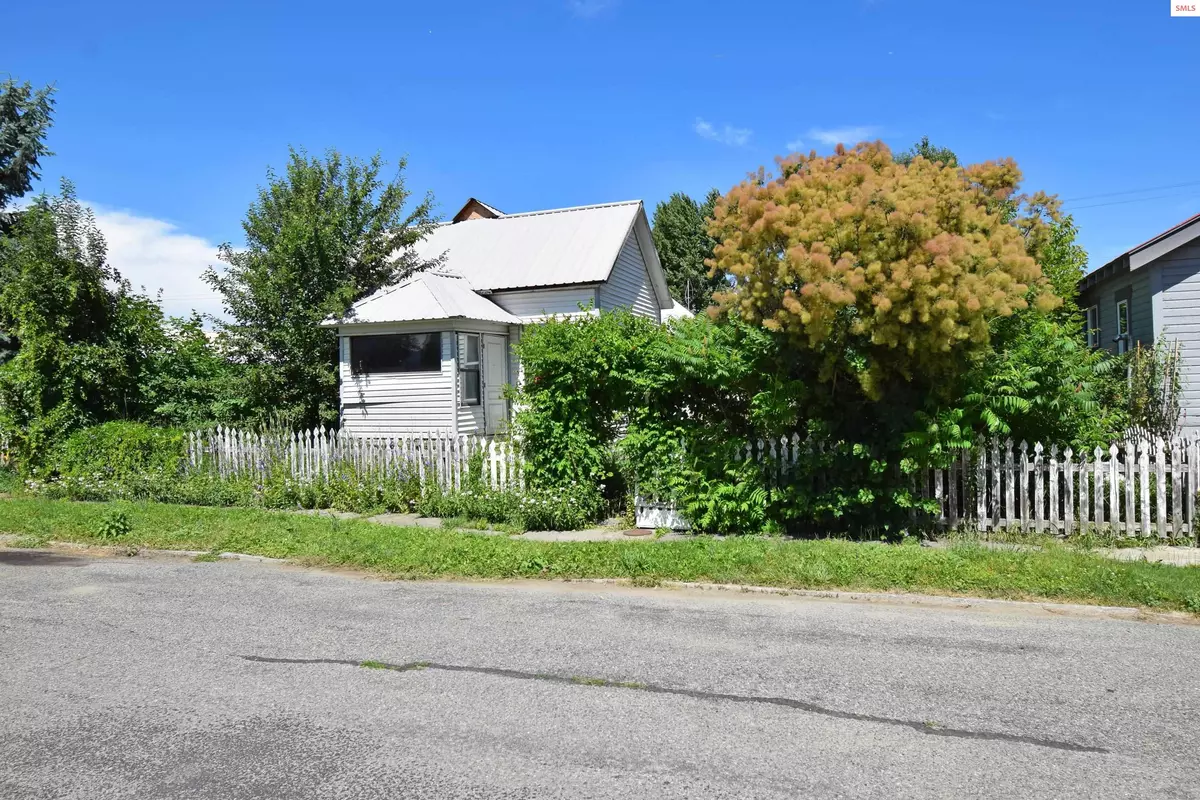 Bonners Ferry, ID 83805-0000,7179 Oak St