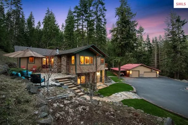 6576 E Fernan Lake Rd, Coeur D'alene, ID 83814