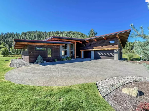 146 Jim Brown Way, Sandpoint, ID 83864