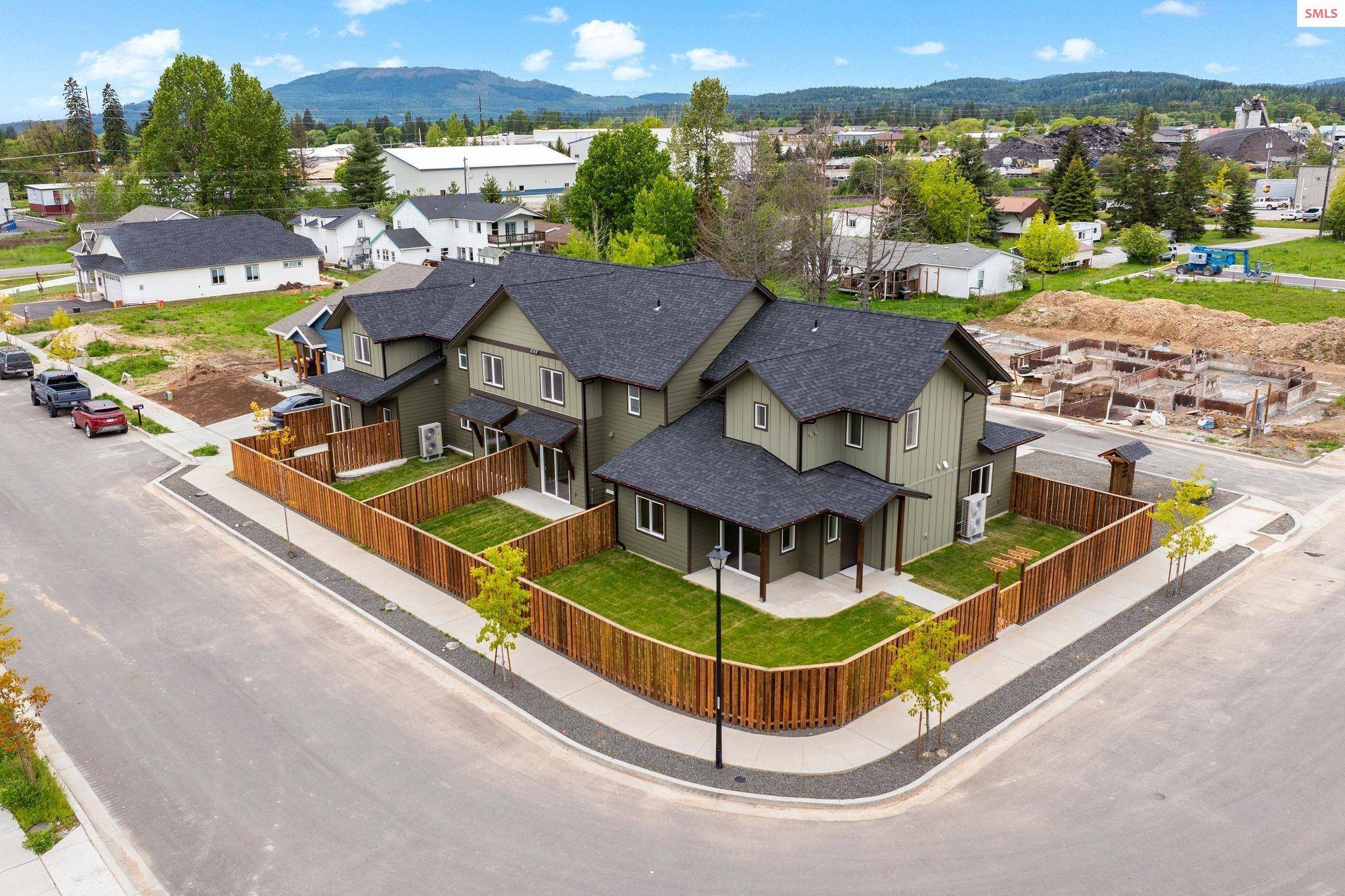 1674 Onyx Ct, Sandpoint, ID 83864