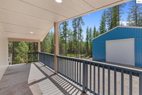 318 Meadowland Dr, Blanchard, ID 83804