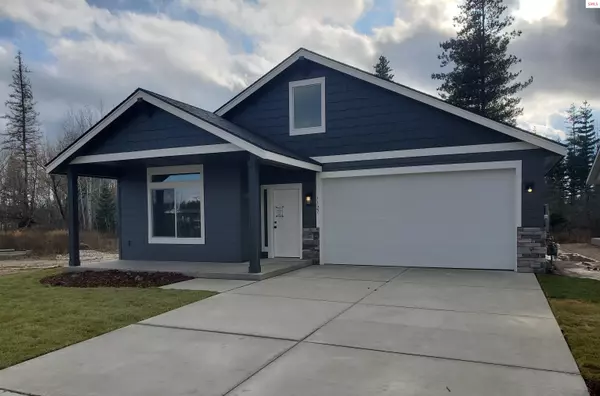 1127 Jersey St, Sandpoint, ID 83864