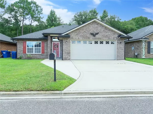 45233 WEAVER Circle, Callahan, FL 32011