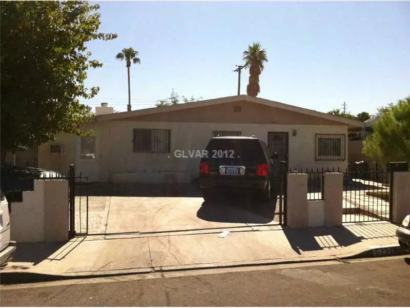 5237 GLEN EAGLES Lane, Las Vegas, NV 89108