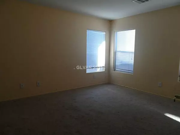 Las Vegas, NV 89142,5984 BLACKBERRY FIELD Avenue