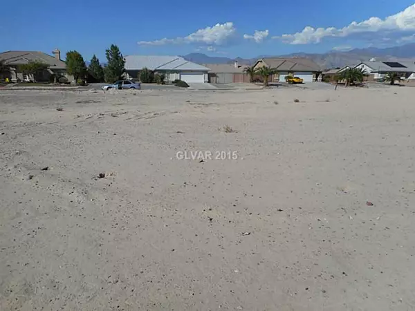 4661 E HONEY LOCUST Drive, Pahrump, NV 89061