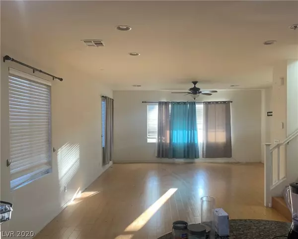 9872 Black Mulberry Street, Las Vegas, NV 89178