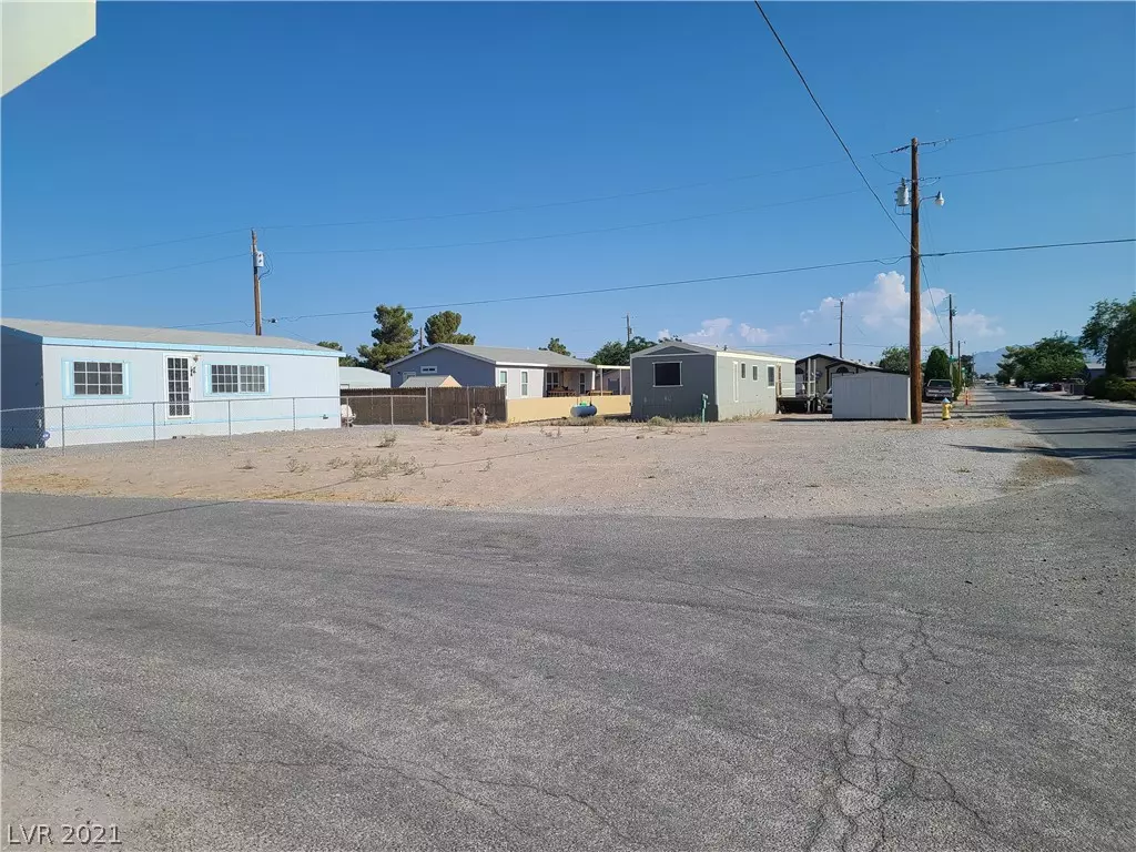 Pahrump, NV 89048,20 Queenstar Street