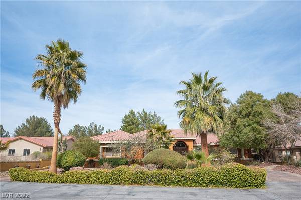 8140 W Red Coach Avenue,  Las Vegas,  NV 89129