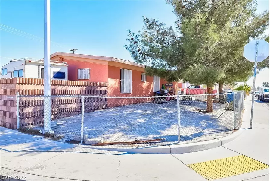 1512 Hiawatha Road, Las Vegas, NV 89108