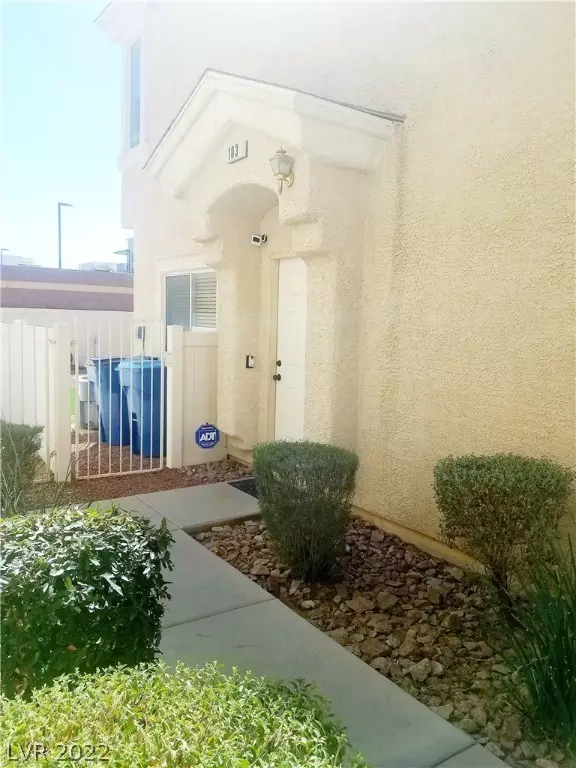 Henderson, NV 89011,6457 Stone Dry Avenue #103