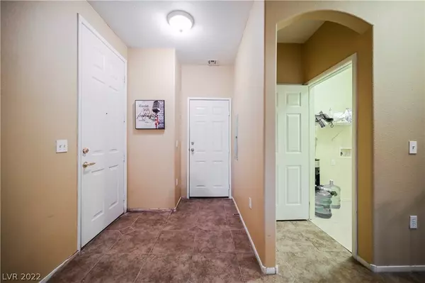 North Las Vegas, NV 89081,4004 Pepper Thorn Avenue #3