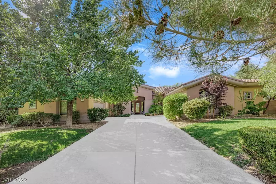 1 Knob Oak Drive, Henderson, NV 89052