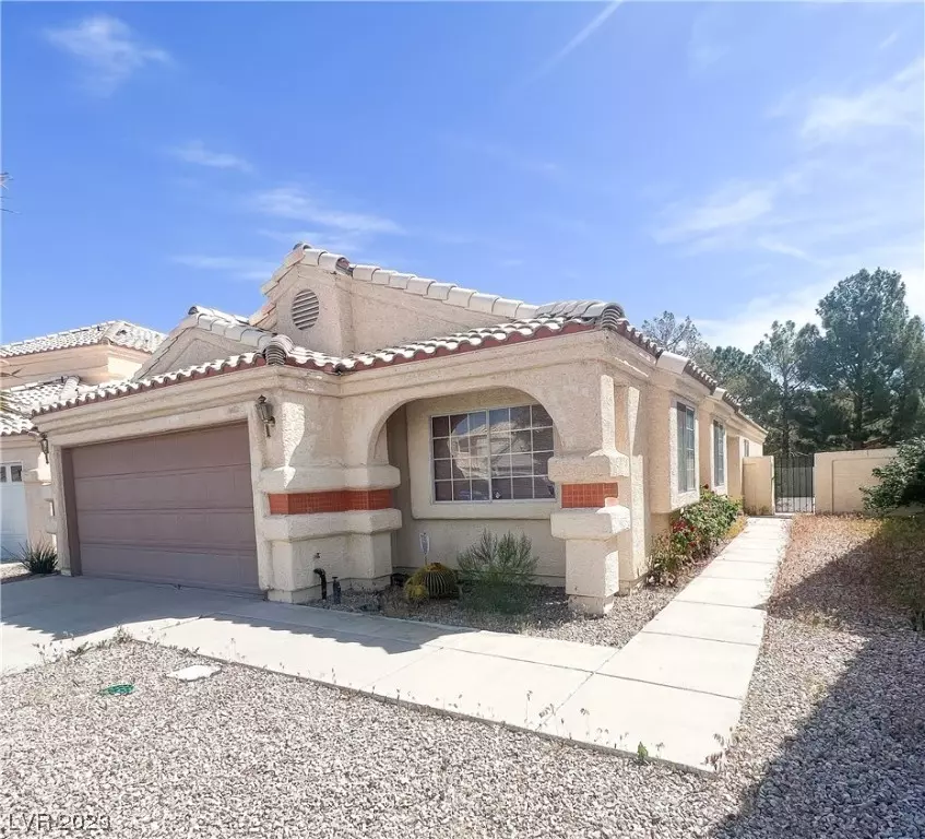 Las Vegas, NV 89117,2124 Storkspur Way