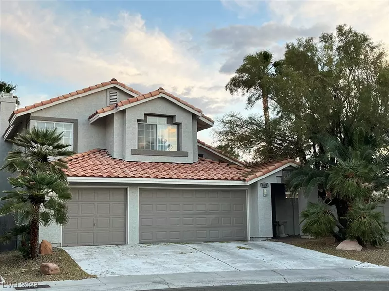 8429 Luna Bay Lane, Las Vegas, NV 89128