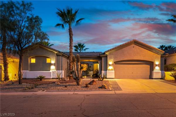 10527 Regal Stallion Avenue, Las Vegas, NV 89135