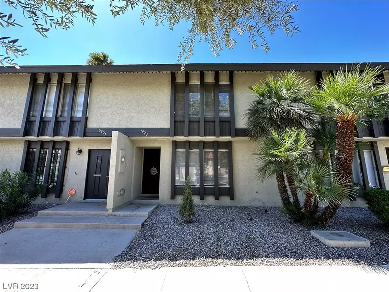 5923 Bromley Avenue, Las Vegas, NV 89107