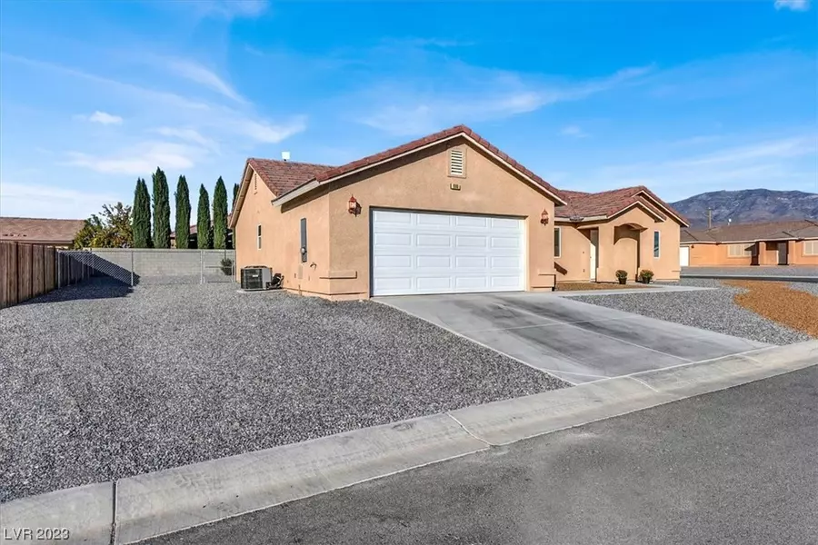 690 Lampshire Lane, Pahrump, NV 89060