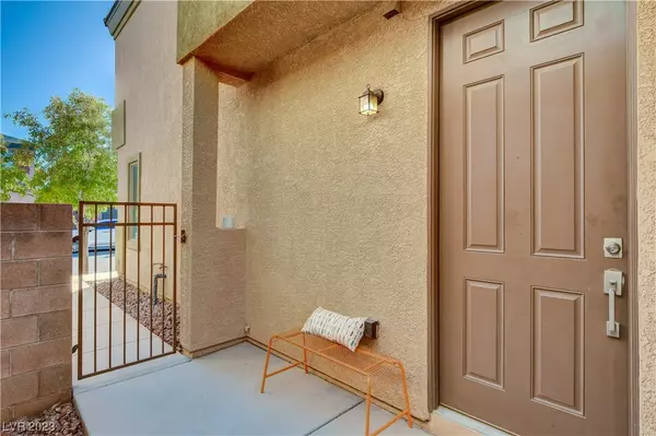 Las Vegas, NV 89139,5274 Paiute Pine Court