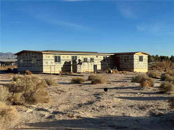 2220 W Bluebird Avenue, Pahrump, NV 89060