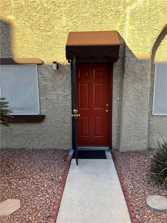 5081 Pioneer Avenue #103, Las Vegas, NV 89146