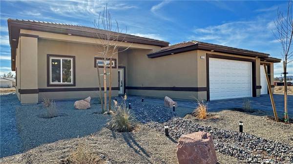 881 W Huracan Street, Pahrump, NV 89048