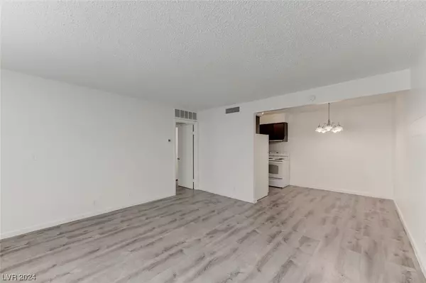 Las Vegas, NV 89169,625 S Royal Crest Circle #11