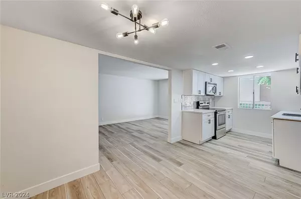 Las Vegas, NV 89103,4981 River Glen Drive #59