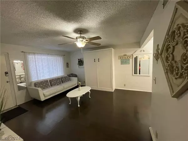 Las Vegas, NV 89169,555 S Royal Crest Circle #18