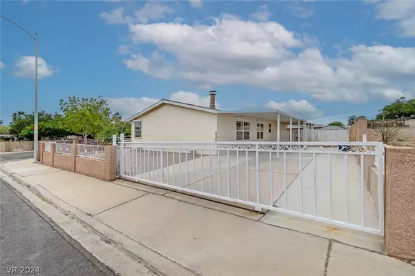 6096 Castlemont Avenue, Las Vegas, NV 89156