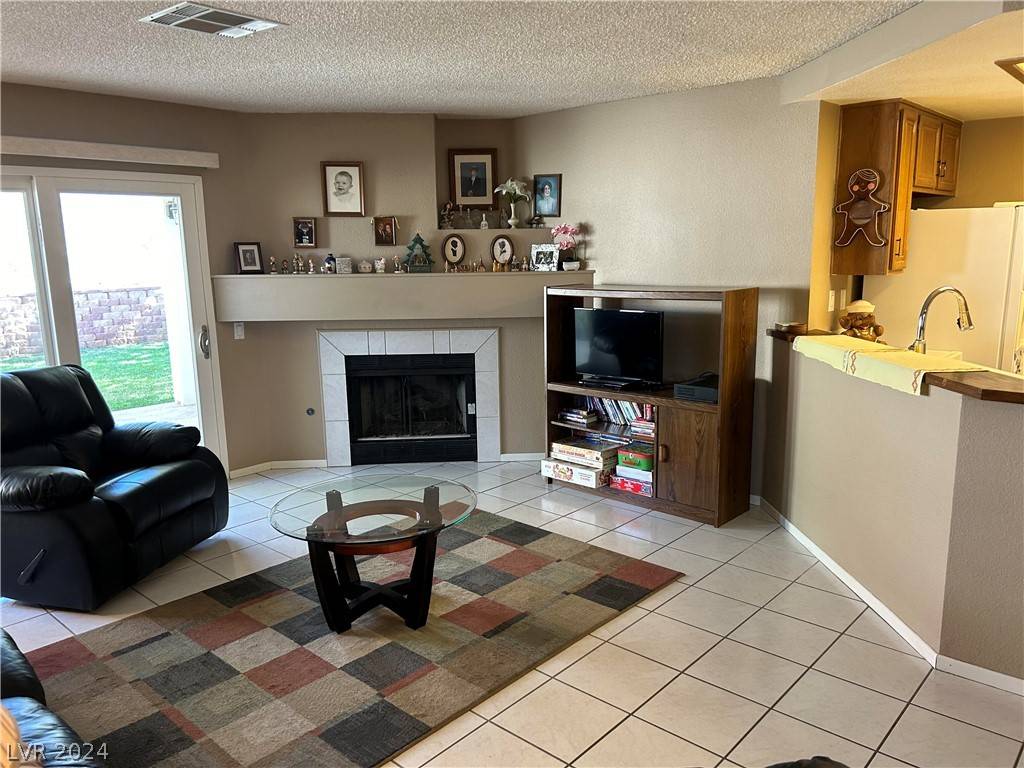 Las Vegas, NV 89117,9540 Pacific View Drive