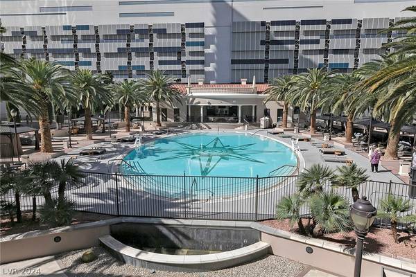 Las Vegas, NV 89109,2857 Paradise Road #1704