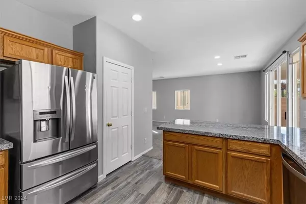 North Las Vegas, NV 89084,6941 Caspian Tern Street