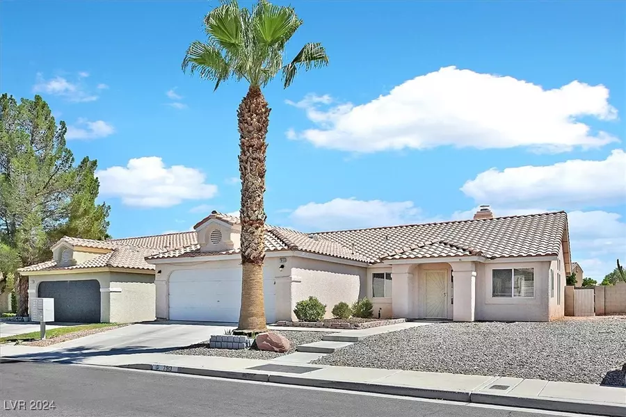 7913 Lark Meadow Avenue, Las Vegas, NV 89131