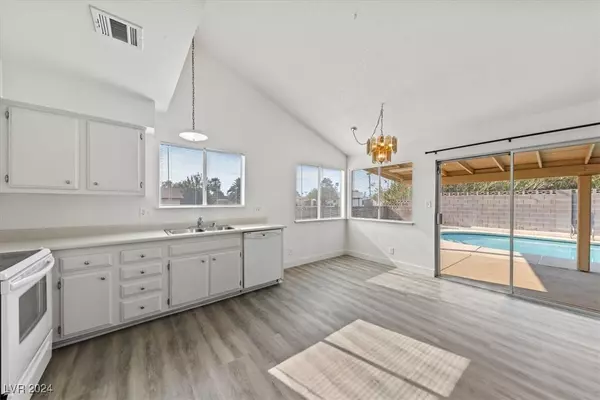 3841 Vista Largo Drive, Las Vegas, NV 89121