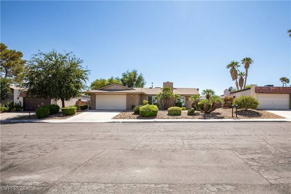 Las Vegas, NV 89103,6433 Waterthrush Way