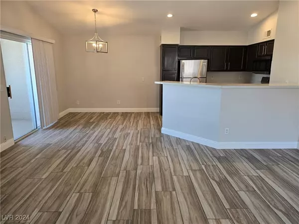 Las Vegas, NV 89103,5415 W Harmon Avenue #2017