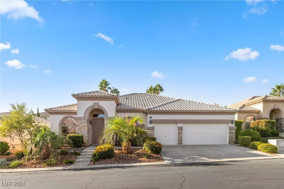 Las Vegas, NV 89148,383 Highland Hills Court