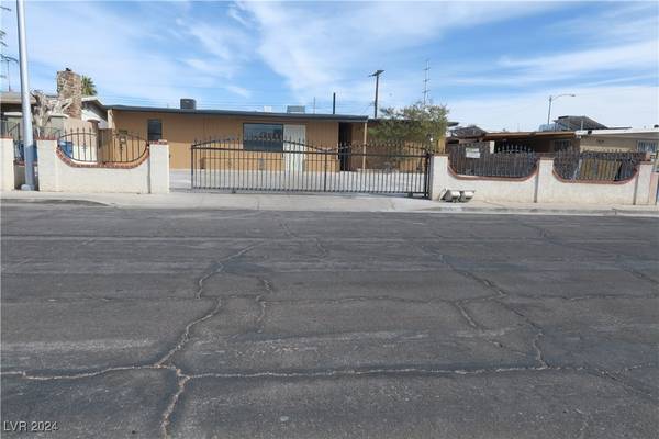 4818 Randall Drive, Las Vegas, NV 89122