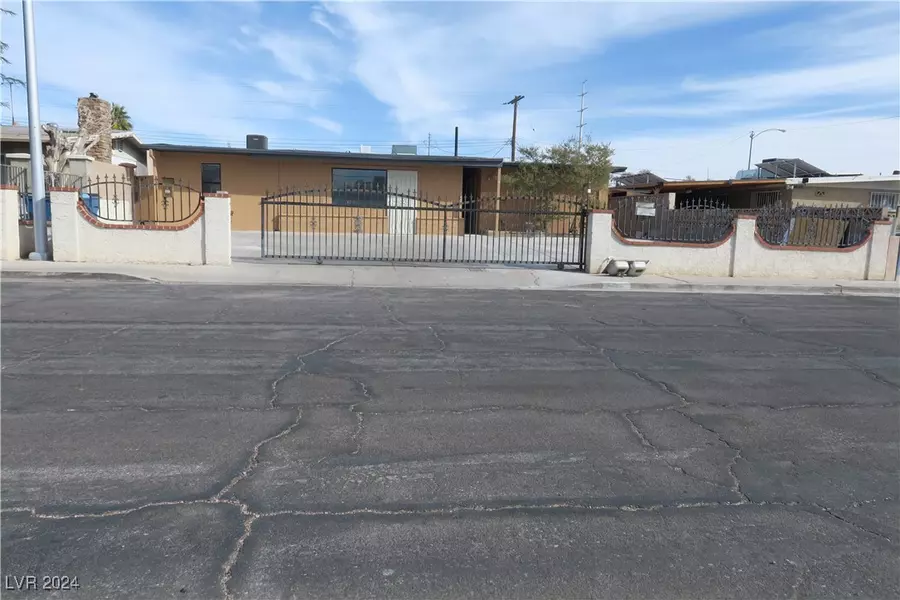 4818 Randall Drive, Las Vegas, NV 89122