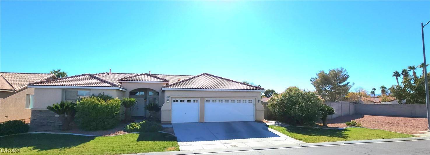 735 Diamond Bend Avenue, Las Vegas, NV 89123