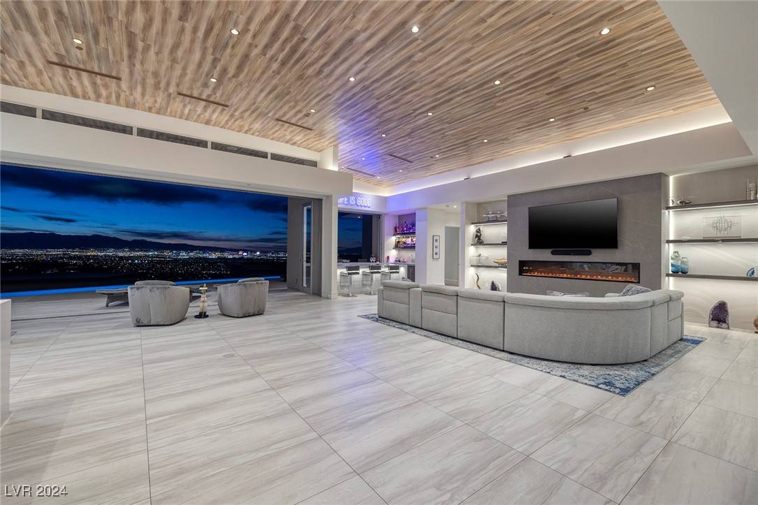 673 Falcon Cliff Court, Henderson, NV 89012